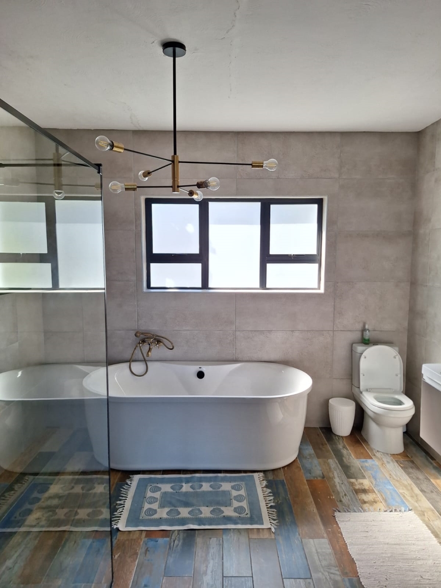To Let 3 Bedroom Property for Rent in Beachview Eastern Cape